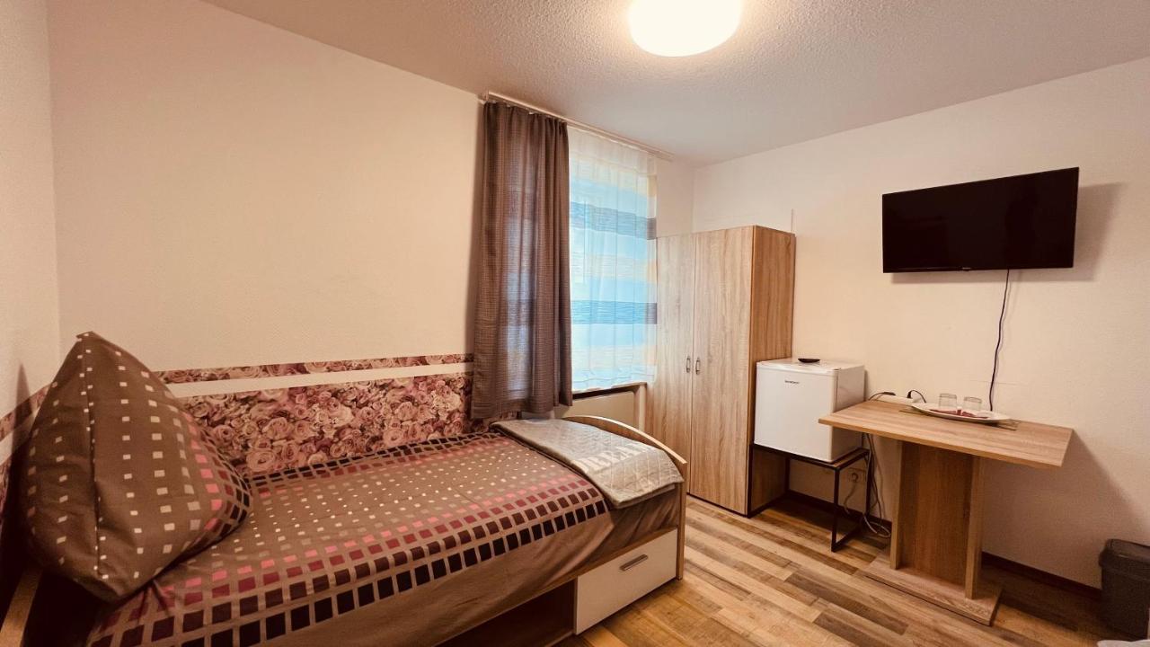 Sehr Zentrales Und Modernes Zimmer In Isny Im Allgaeu Mit Gemeinschaftsbad Apartamento Exterior foto